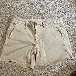 American eagle khaki shorts